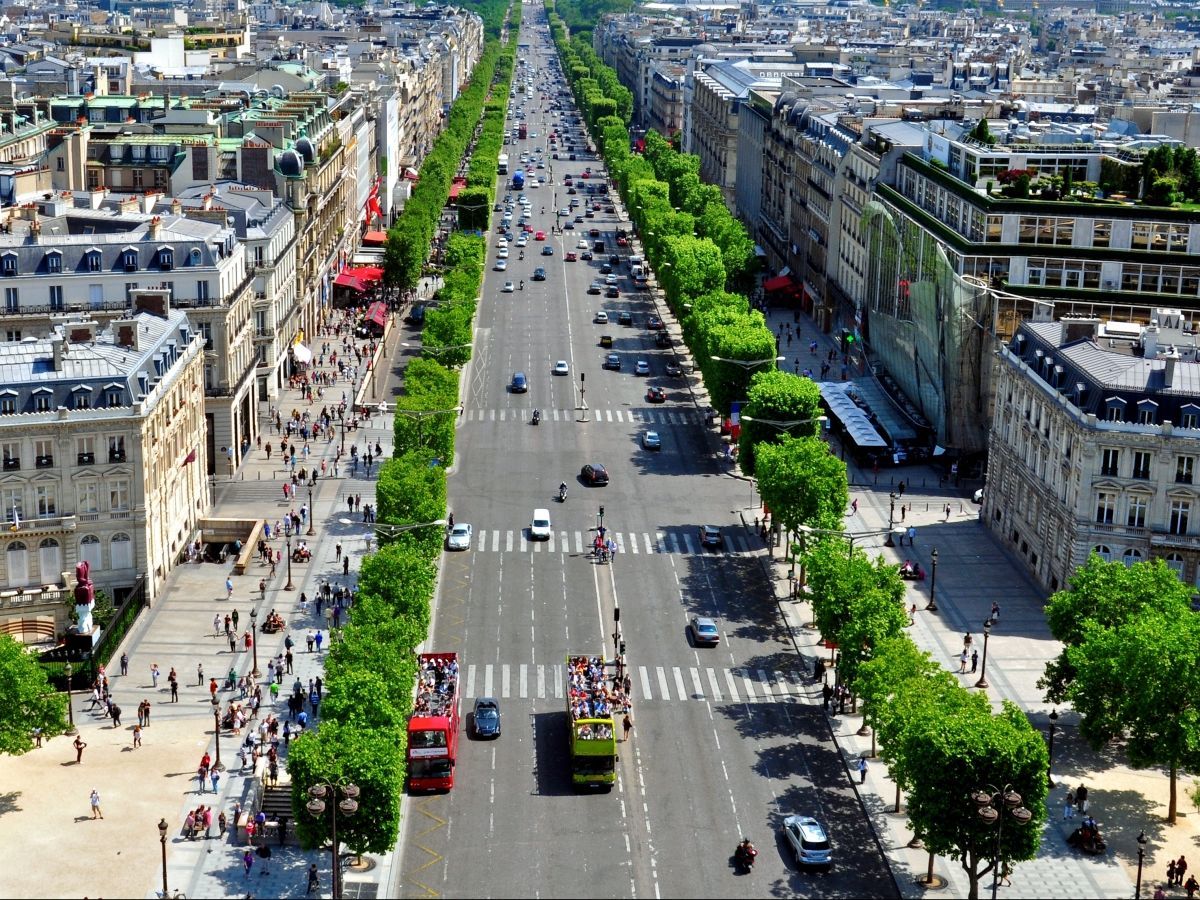 champs elysees street view